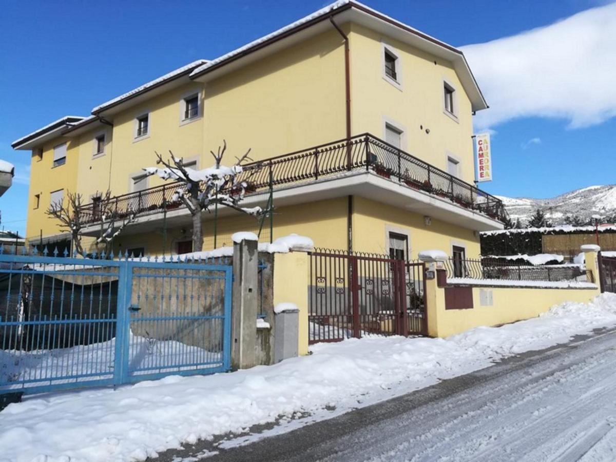 Complesso Turistico Aurora - Appartamenti Poggio Picenze Eksteriør billede