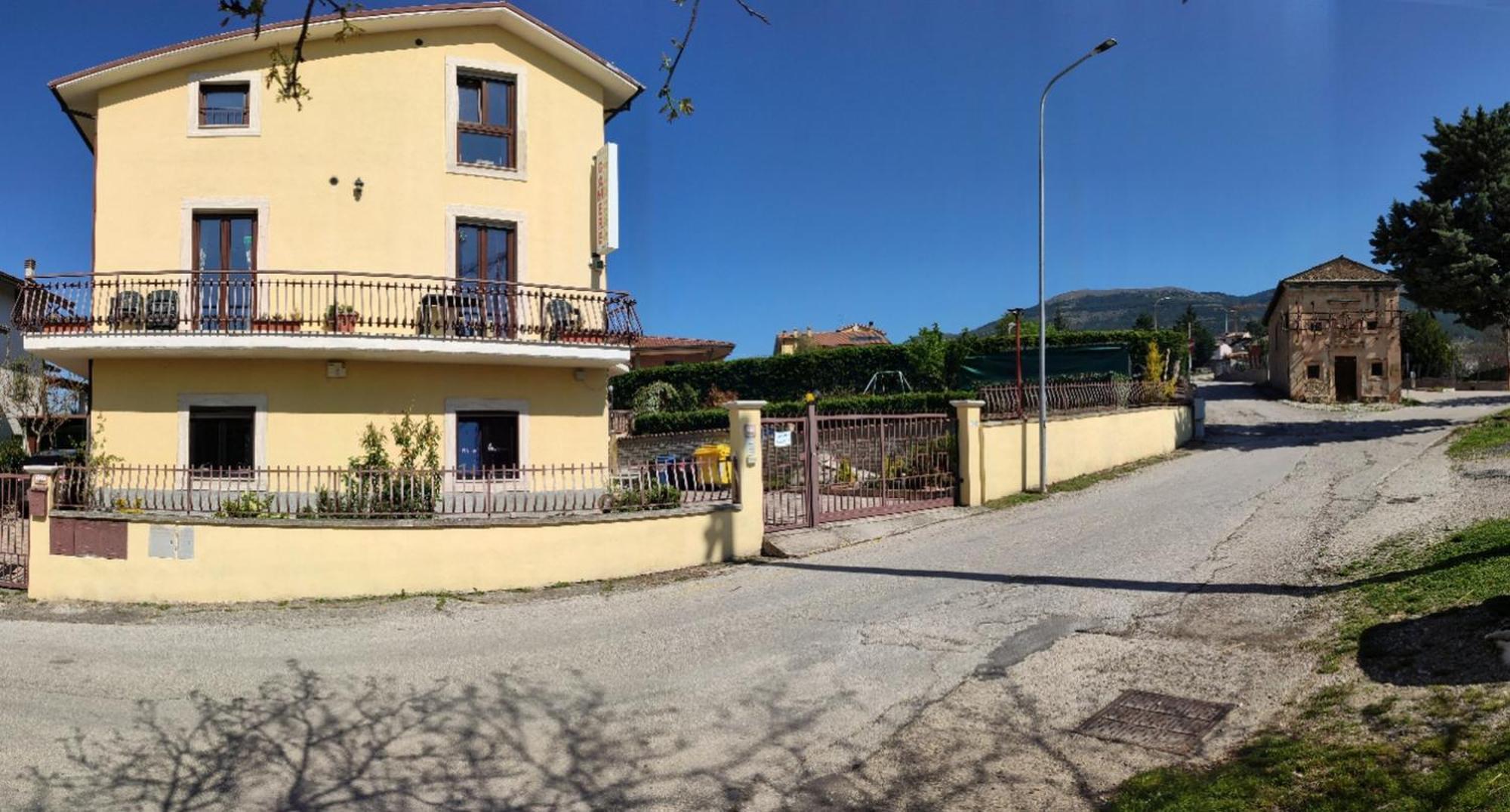 Complesso Turistico Aurora - Appartamenti Poggio Picenze Eksteriør billede
